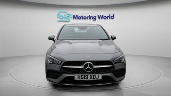 Mercedes-Benz CLA CLA 220 AMG LINE