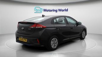 Hyundai IONIQ SE