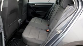 Volkswagen e-Golf E-GOLF