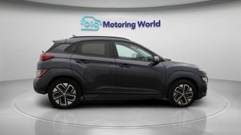 Hyundai KONA PREMIUM
