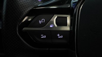 Peugeot E-2008 GT LINE