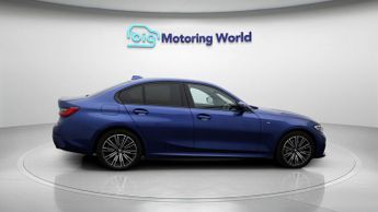 BMW 330 330E M SPORT