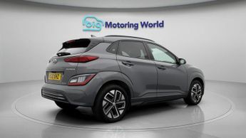 Hyundai KONA PREMIUM