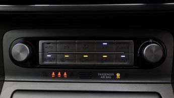 Hyundai KONA PREMIUM