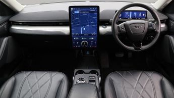 Ford Mustang Mach-E BASE