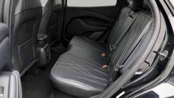 Ford Mustang Mach-E BASE