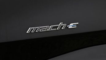 Ford Mustang Mach-E BASE
