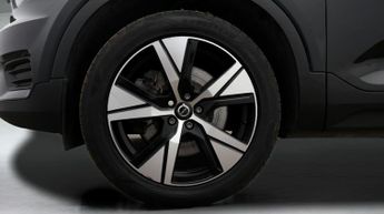 Volvo XC40 RECHARGE T4 R-DESIGN
