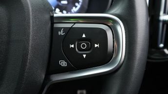 Volvo XC40 RECHARGE T4 R-DESIGN