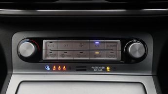 Hyundai KONA PREMIUM