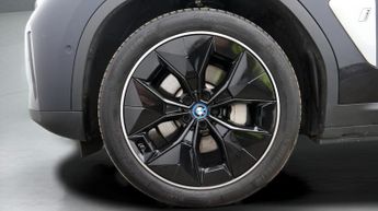 BMW iX3 PREMIER EDITION PRO