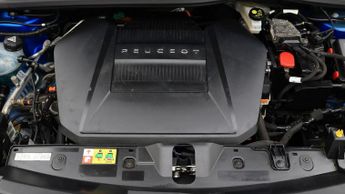 Peugeot E-2008 GT LINE