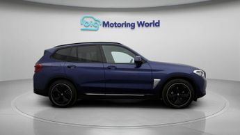 BMW iX3 PREMIER EDITION
