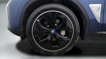 BMW iX3 PREMIER EDITION PRO