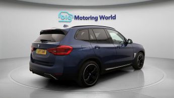 BMW iX3 PREMIER EDITION PRO