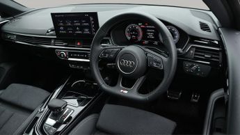 Audi A4 TFSI S LINE BLACK EDITION