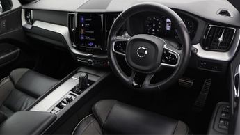 Volvo XC60 B5 R-DESIGN AWD