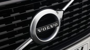 Volvo XC60 B5 R-DESIGN AWD