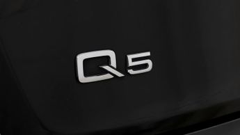 Audi Q5 TFSI E S LINE QUATTRO