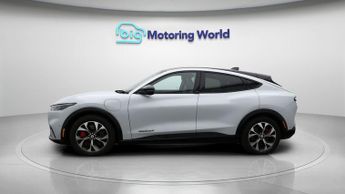 Ford Mustang Mach-E BASE