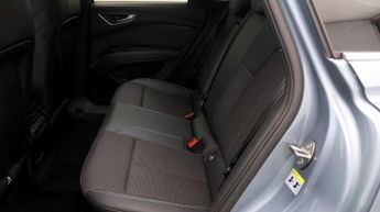 Audi Q4 e-tron S LINE