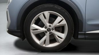 Audi Q4 e-tron S LINE