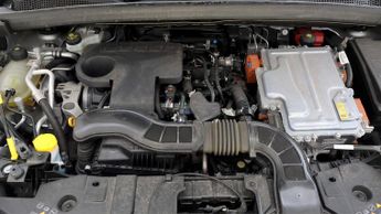 Renault Captur TECHNO E-TECH