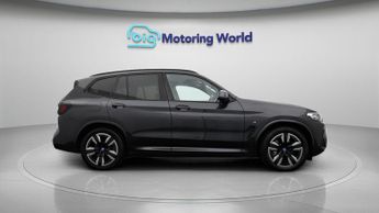 BMW iX3 M SPORT