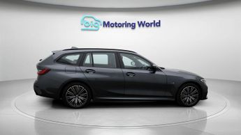 BMW 3 Series 330E M SPORT