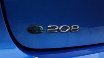 Peugeot E-208 GT LINE