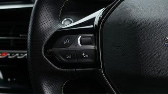 Peugeot E-208 GT LINE