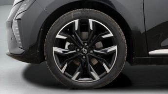 Renault Clio TECHNO E-TECH