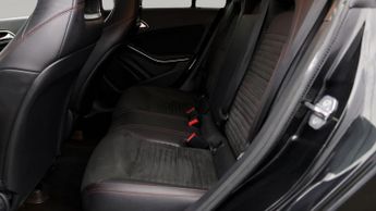 Mercedes-Benz CLA CLA 220 4MATIC AMG LINE NIGHT EDITION