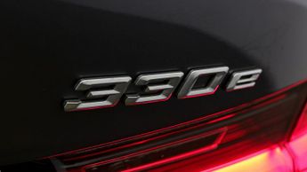 BMW 3 Series 330E SE PRO