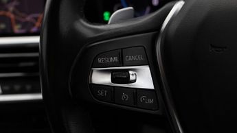 BMW 3 Series 330E SE PRO