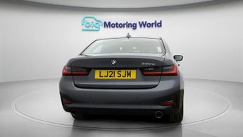 BMW 3 Series 330E SE PRO