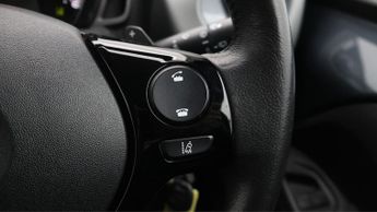 Toyota AYGO VVT-I X-TREND X-SHIFT TSS