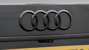 Audi A4 Avant AVANT TFSI S LINE BLACK EDITION