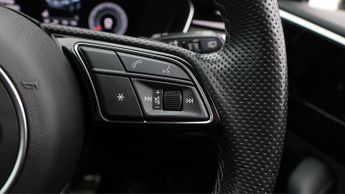 Audi A4 Avant AVANT TFSI S LINE BLACK EDITION