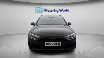 Audi A4 Avant AVANT TFSI S LINE BLACK EDITION