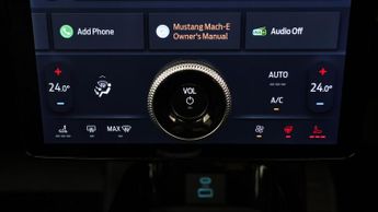 Ford Mustang Mach-E BASE