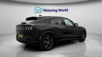 Ford Mustang Mach-E BASE