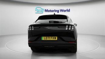 Ford Mustang Mach-E BASE