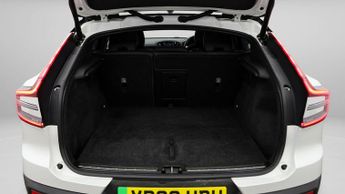Volvo C40 RECHARGE PRO TWIN AWD