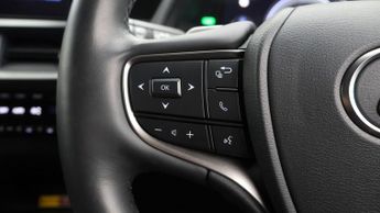 Lexus UX 300E PREMIUM PLUS