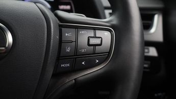 Lexus UX 300E PREMIUM PLUS