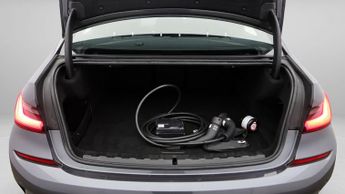 BMW 3 Series 330E M SPORT