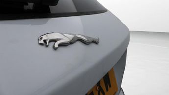 Jaguar F-PACE CHEQUERED FLAG AWD