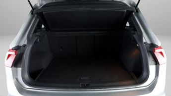 Volkswagen Tiguan R LINE TSI BMT 4MOTION DSG