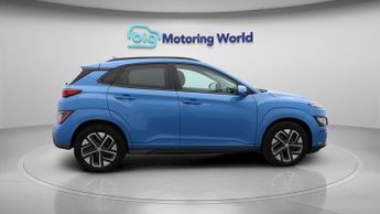 Hyundai KONA PREMIUM